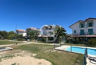 KUŞADASI'NDA SATILIK VİLLA HAVUZLU TRİPLEKS 4+1 - 1 - 319404