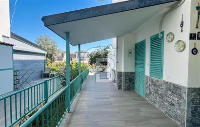 KUŞADASI'NDA SATILIK VİLLA HAVUZLU TRİPLEKS 4+1