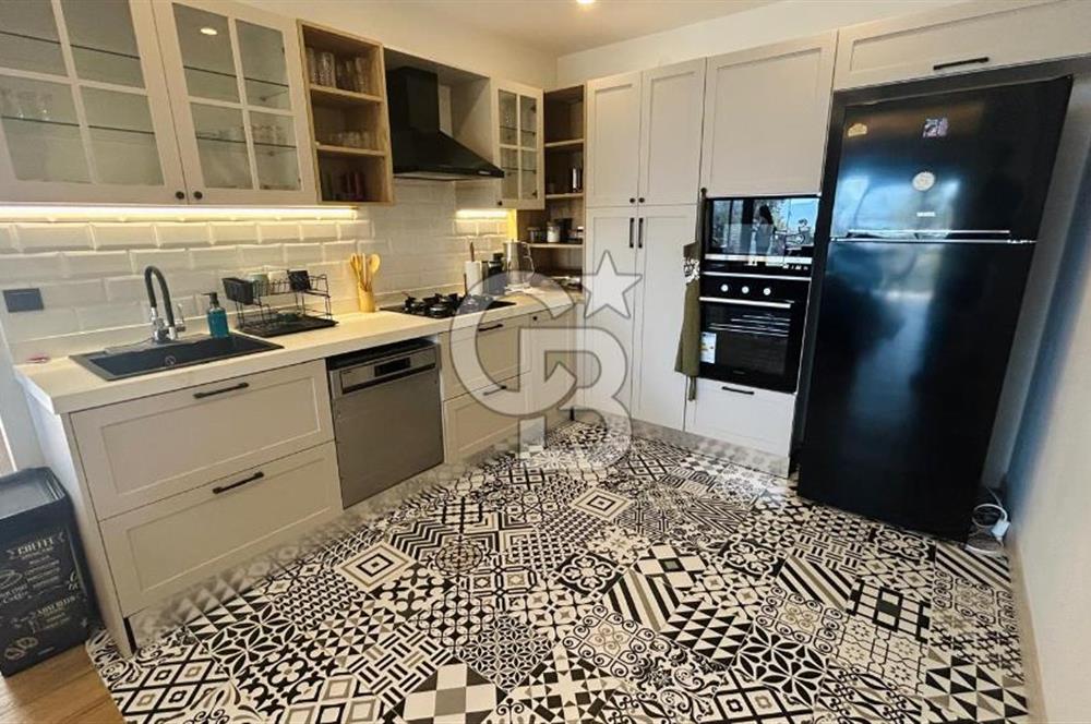 KUŞADASI'NDA SATILIK DENİZ MANZARALI 3+1 TRIPLEKS HAVUZLU VİLLA