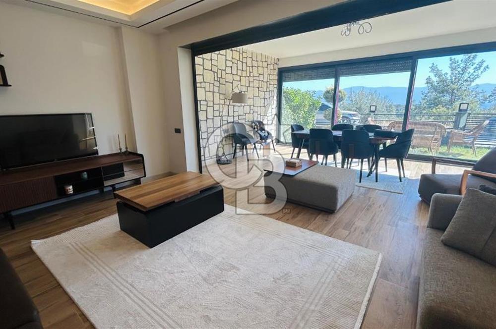 KUŞADASI'NDA SATILIK DENİZ MANZARALI 3+1 TRIPLEKS HAVUZLU VİLLA