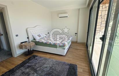 KUŞADASI'NDA SATILIK DENİZ MANZARALI 3+1 TRIPLEKS HAVUZLU VİLLA