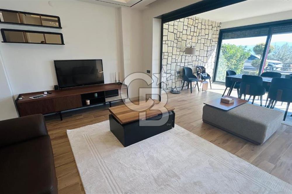 KUŞADASI'NDA SATILIK DENİZ MANZARALI 3+1 TRIPLEKS HAVUZLU VİLLA