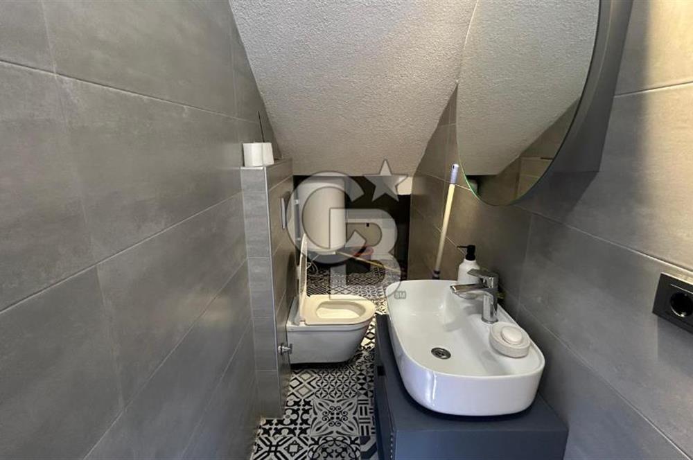 KUŞADASI'NDA SATILIK DENİZ MANZARALI 3+1 TRIPLEKS HAVUZLU VİLLA