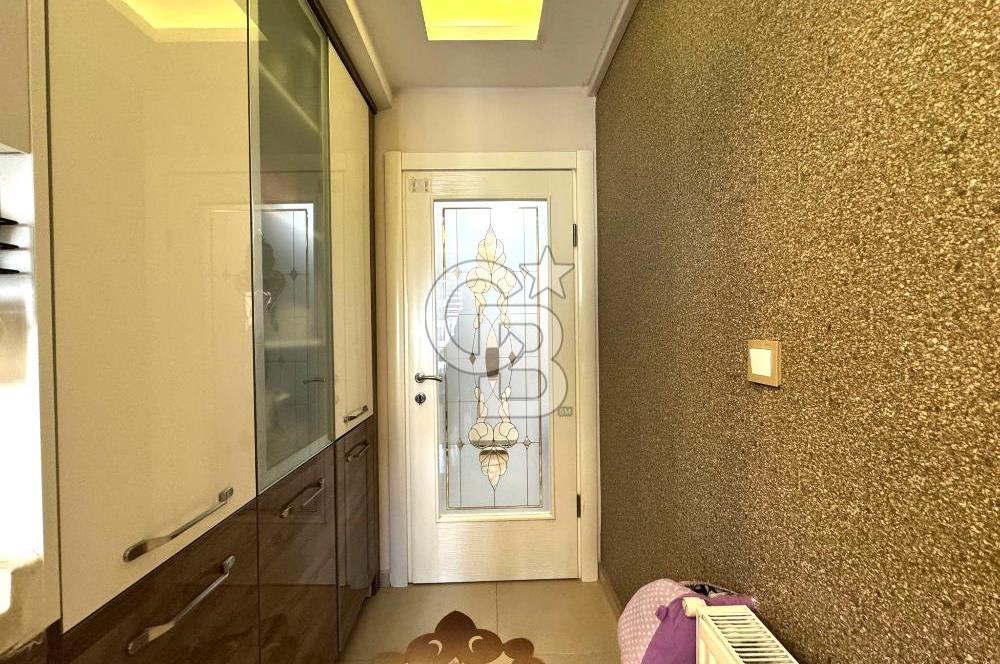 EDREMİT KADIKÖY'DE, CADDE ÜSTÜNDE, ÖN CEPHE, GENİŞ 3+1 DAİRE