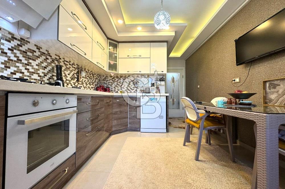 EDREMİT KADIKÖY'DE, CADDE ÜSTÜNDE, ÖN CEPHE, GENİŞ 3+1 DAİRE