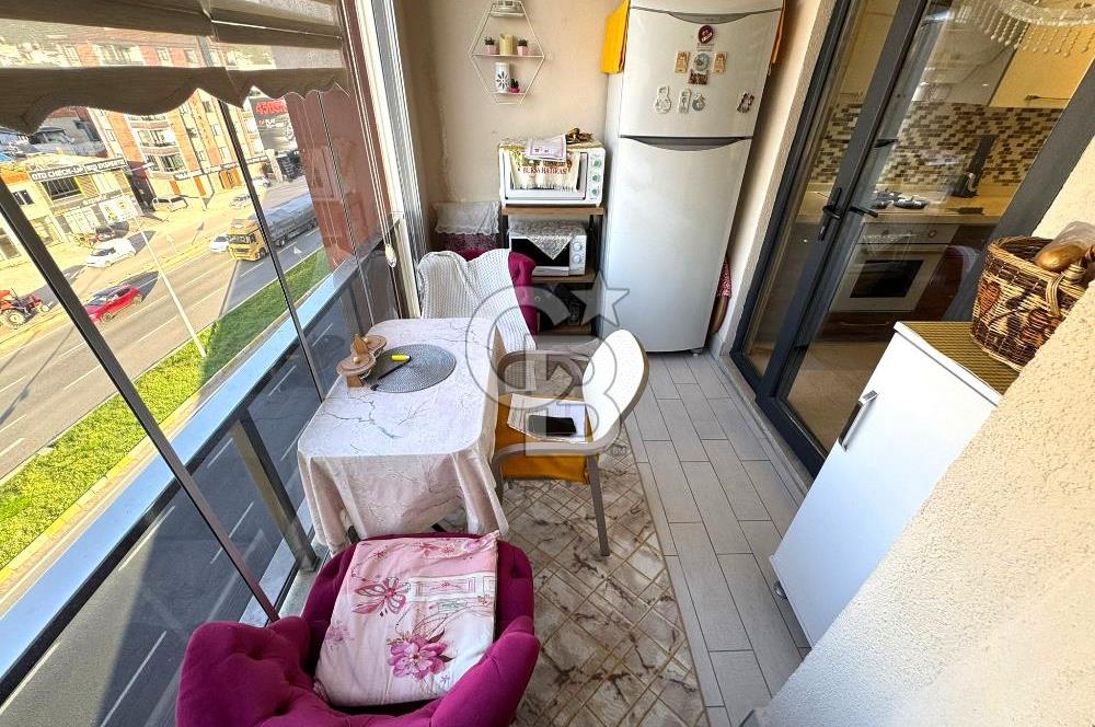 EDREMİT KADIKÖY'DE, CADDE ÜSTÜNDE, ÖN CEPHE, GENİŞ 3+1 DAİRE