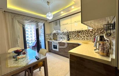 EDREMİT KADIKÖY'DE, CADDE ÜSTÜNDE, ÖN CEPHE, GENİŞ 3+1 DAİRE