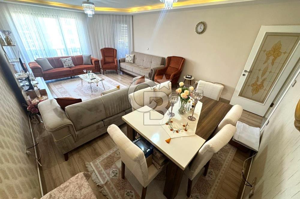 EDREMİT KADIKÖY'DE, CADDE ÜSTÜNDE, ÖN CEPHE, GENİŞ 3+1 DAİRE