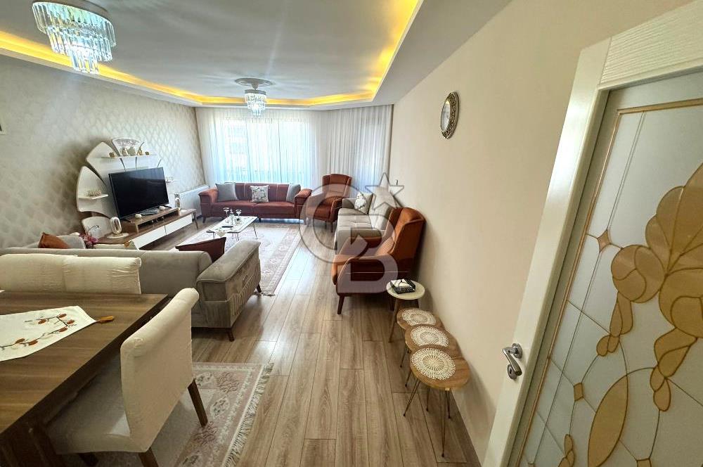 EDREMİT KADIKÖY'DE, CADDE ÜSTÜNDE, ÖN CEPHE, GENİŞ 3+1 DAİRE