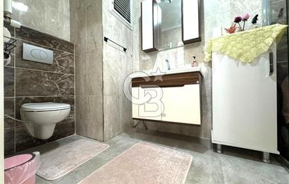 EDREMİT KADIKÖY'DE, CADDE ÜSTÜNDE, ÖN CEPHE, GENİŞ 3+1 DAİRE