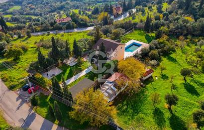 Eskihisar Topçularda 2178 m² Arsa içinde 3 katlı Müstakil Villa