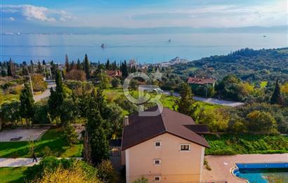 Eskihisar Topçularda 2178 m² Arsa içinde 3 katlı Müstakil Villa