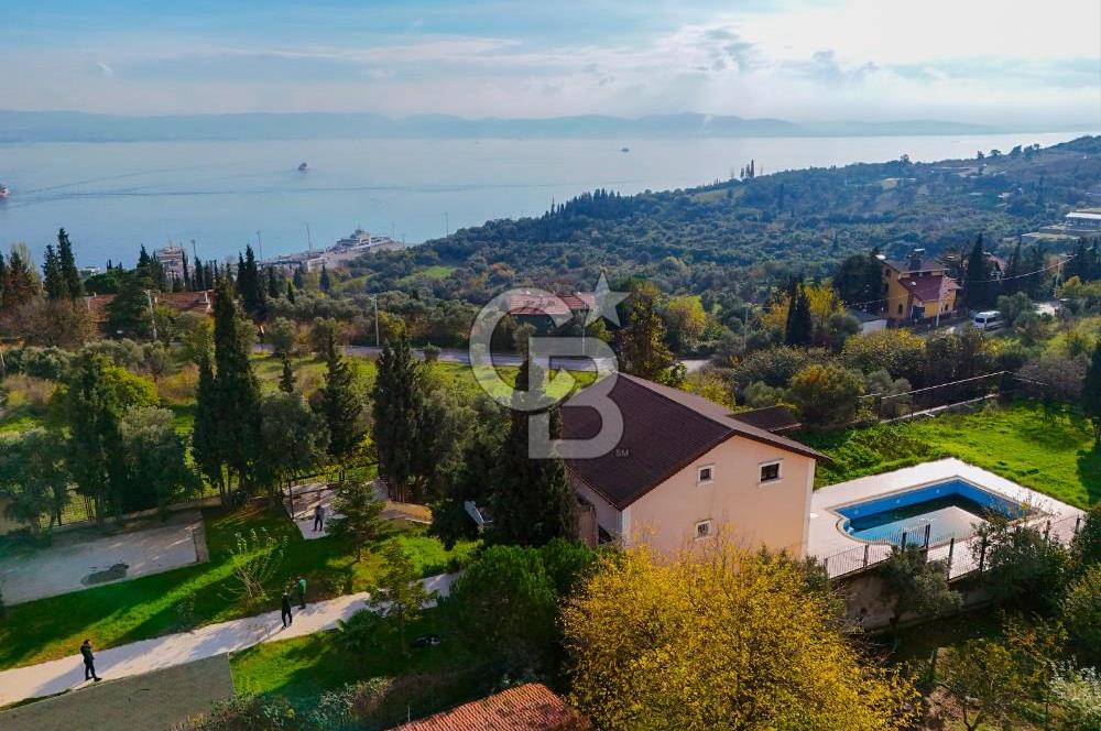 Eskihisar Topçularda 2178 m² Arsa içinde 3 katlı Müstakil Villa