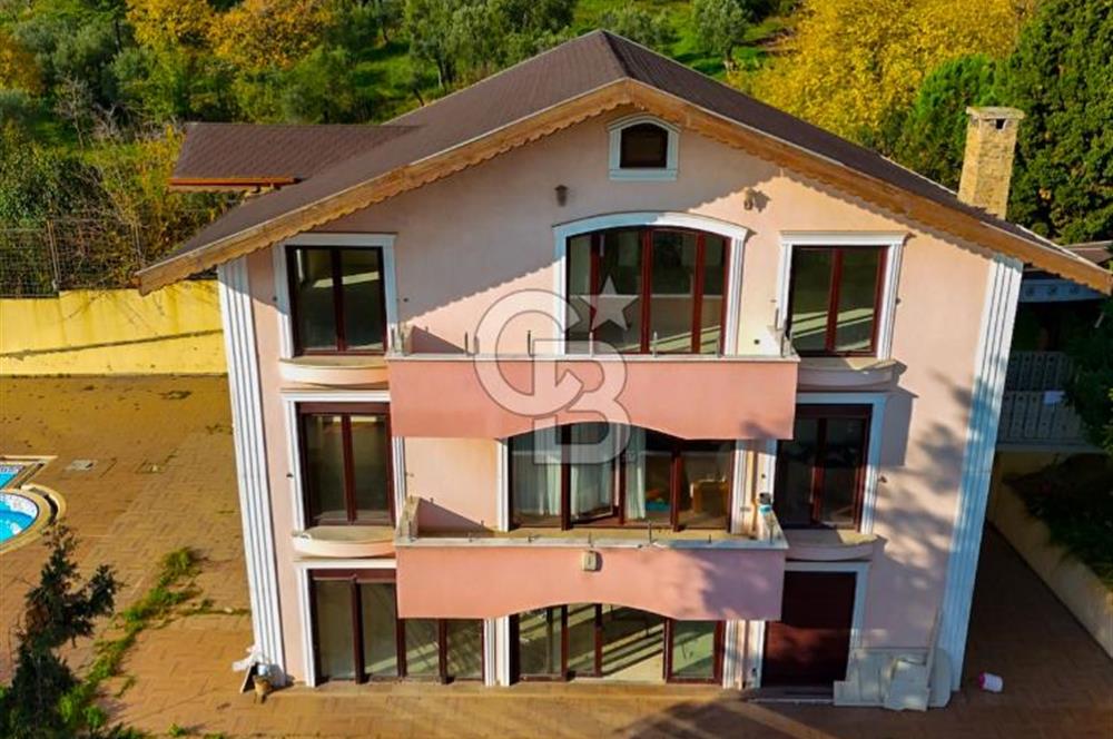 Eskihisar Topçularda 2178 m² Arsa içinde 3 katlı Müstakil Villa