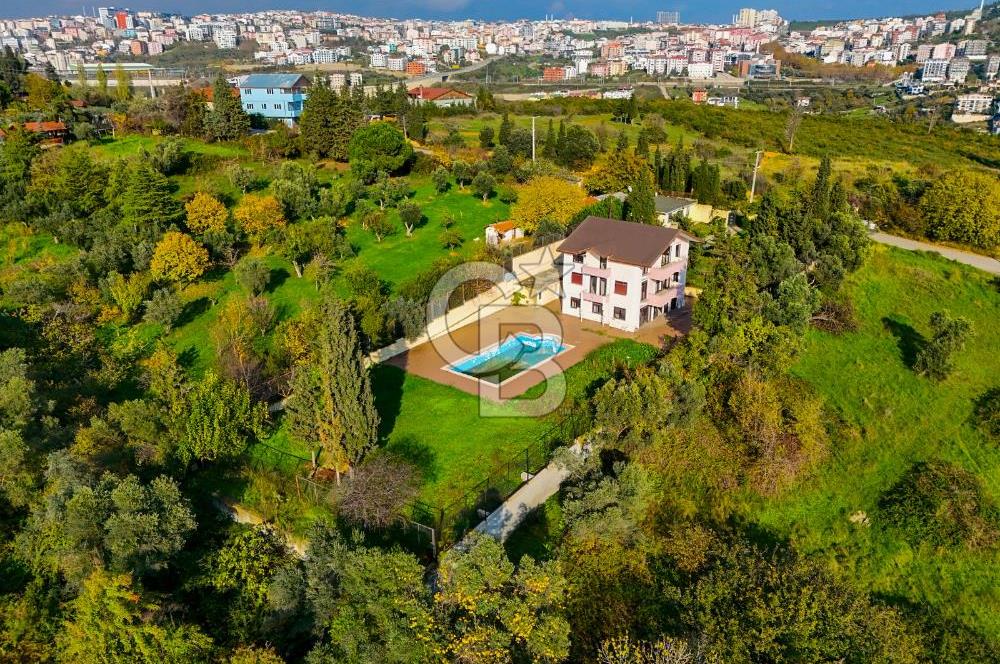 Eskihisar Topçularda 2178 m² Arsa içinde 3 katlı Müstakil Villa