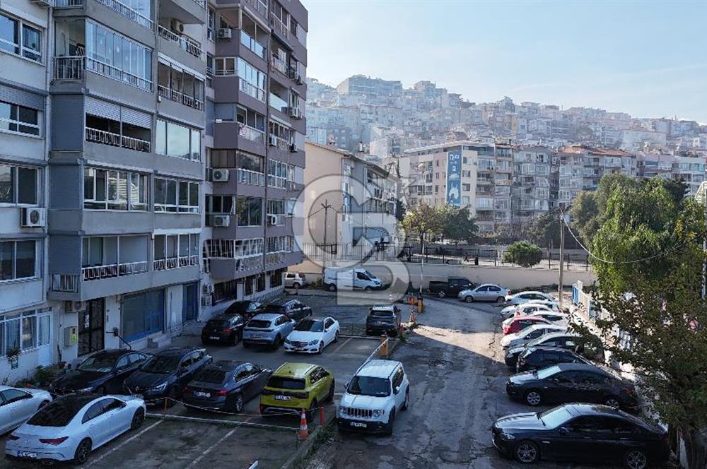 Konak Karataş'ta 145 m2 Satılık Yalı Dairesi
