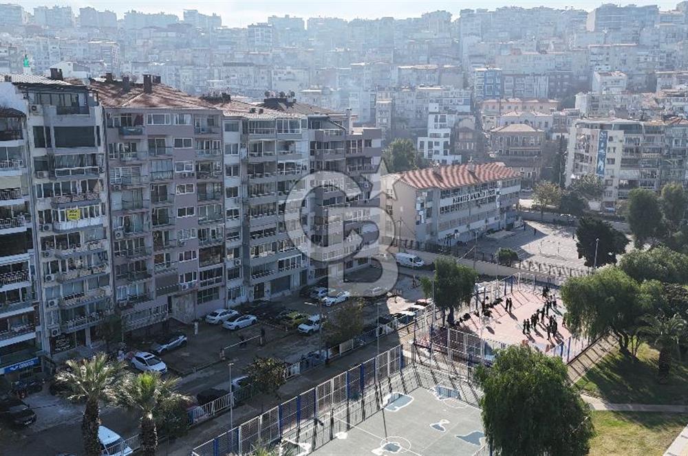 Konak Karataş'ta 145 m2 Satılık Yalı Dairesi