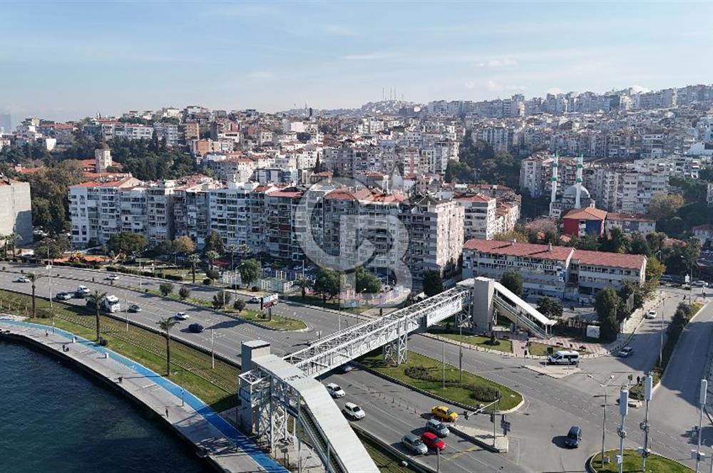 Konak Karataş'ta 145 m2 Satılık Yalı Dairesi