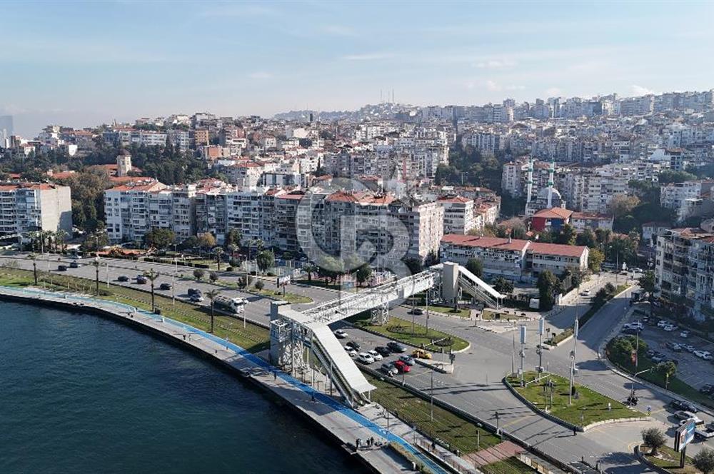 Konak Karataş'ta 145 m2 Satılık Yalı Dairesi