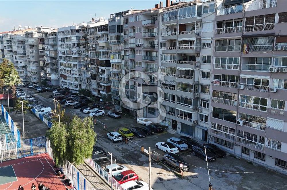 Konak Karataş'ta 145 m2 Satılık Yalı Dairesi