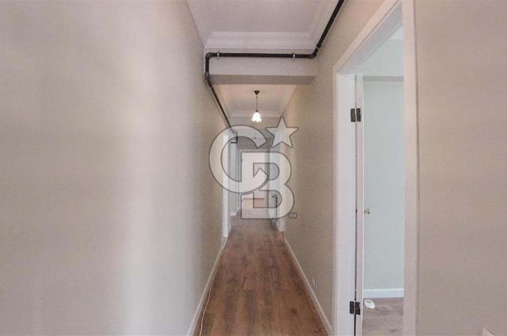 Bostanlı Merkezi Konum Tadilatlı Satılık 3+1 140 m² Köşe Daire