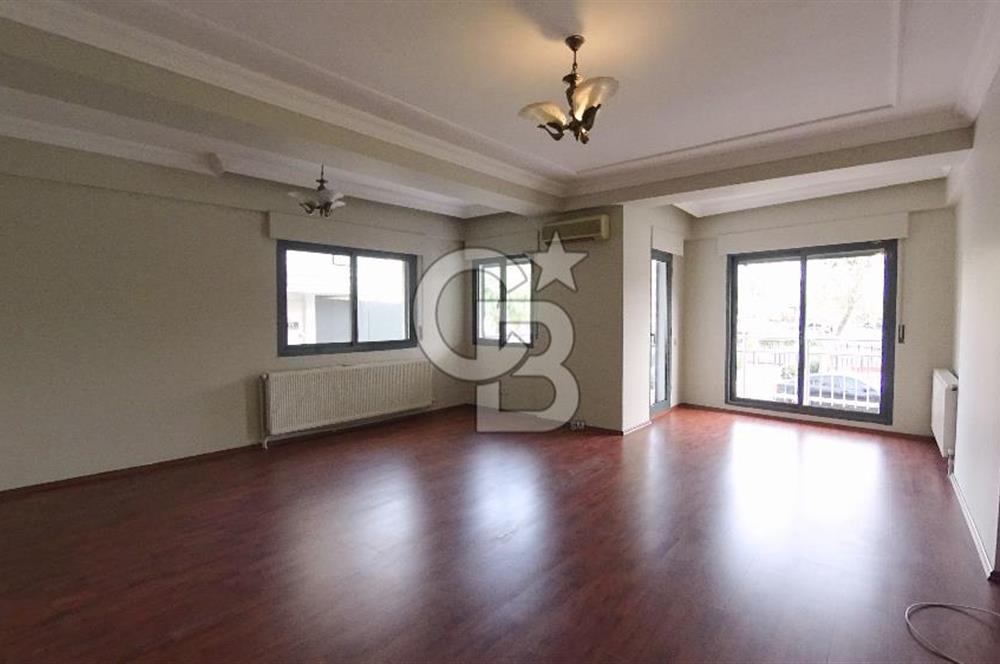 Bostanlı Merkezi Konum Tadilatlı Satılık 3+1 140 m² Köşe Daire