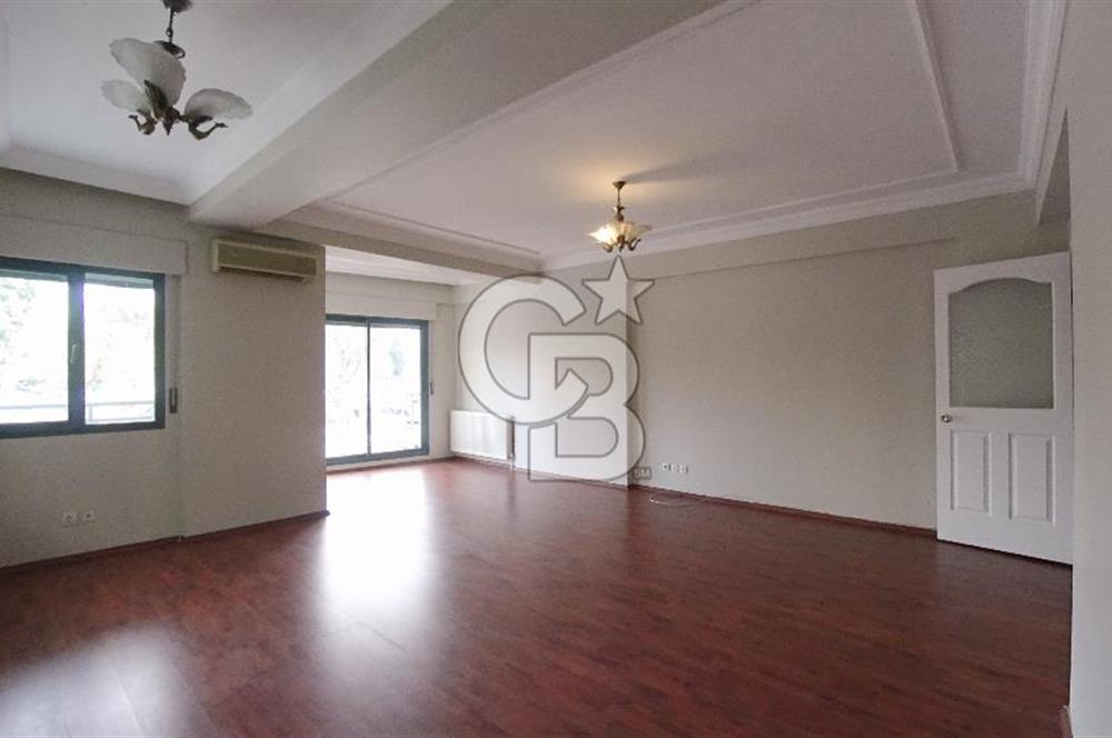 Bostanlı Merkezi Konum Tadilatlı Satılık 3+1 140 m² Köşe Daire