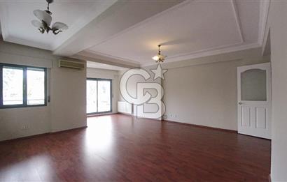 Bostanlı Merkezi Konum Tadilatlı Satılık 3+1 140 m² Köşe Daire