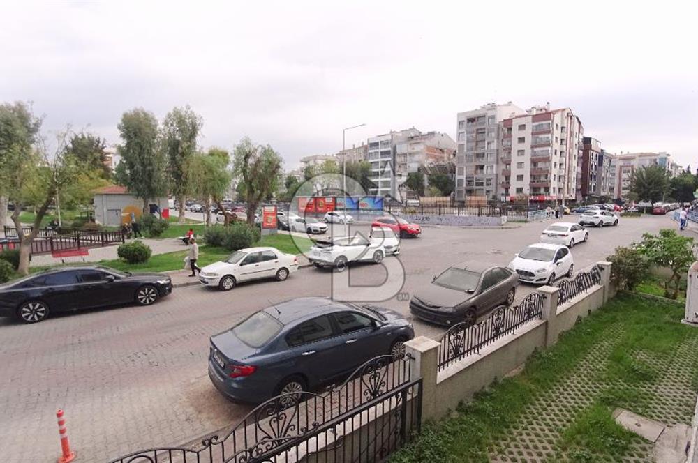 Bostanlı Merkezi Konum Tadilatlı Satılık 3+1 140 m² Köşe Daire