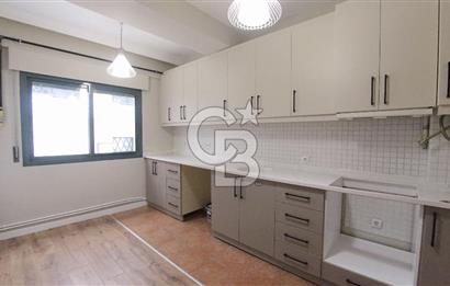 Bostanlı Merkezi Konum Tadilatlı Satılık 3+1 140 m² Köşe Daire