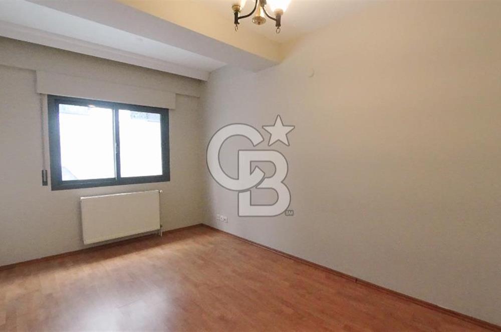 Bostanlı Merkezi Konum Tadilatlı Satılık 3+1 140 m² Köşe Daire