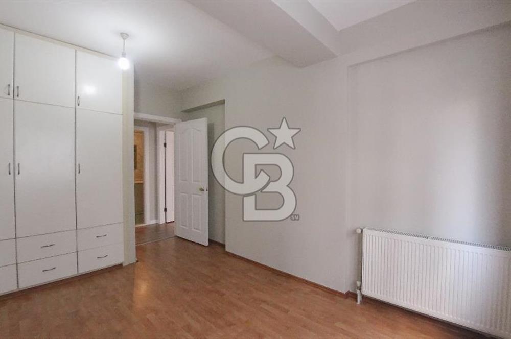 Bostanlı Merkezi Konum Tadilatlı Satılık 3+1 140 m² Köşe Daire