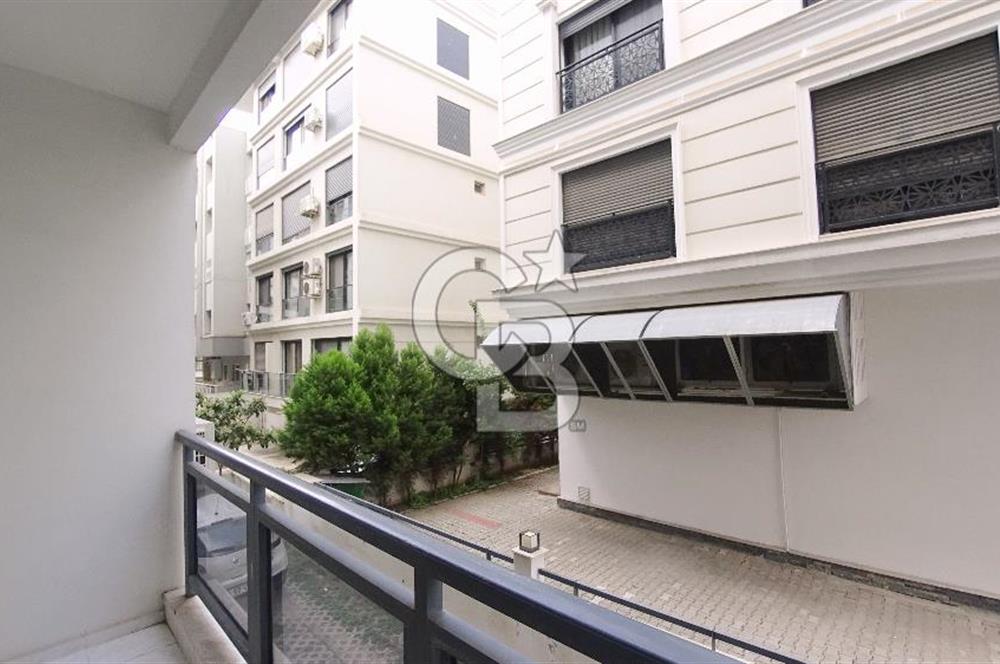 Bostanlı Merkezi Konum Tadilatlı Satılık 3+1 140 m² Köşe Daire