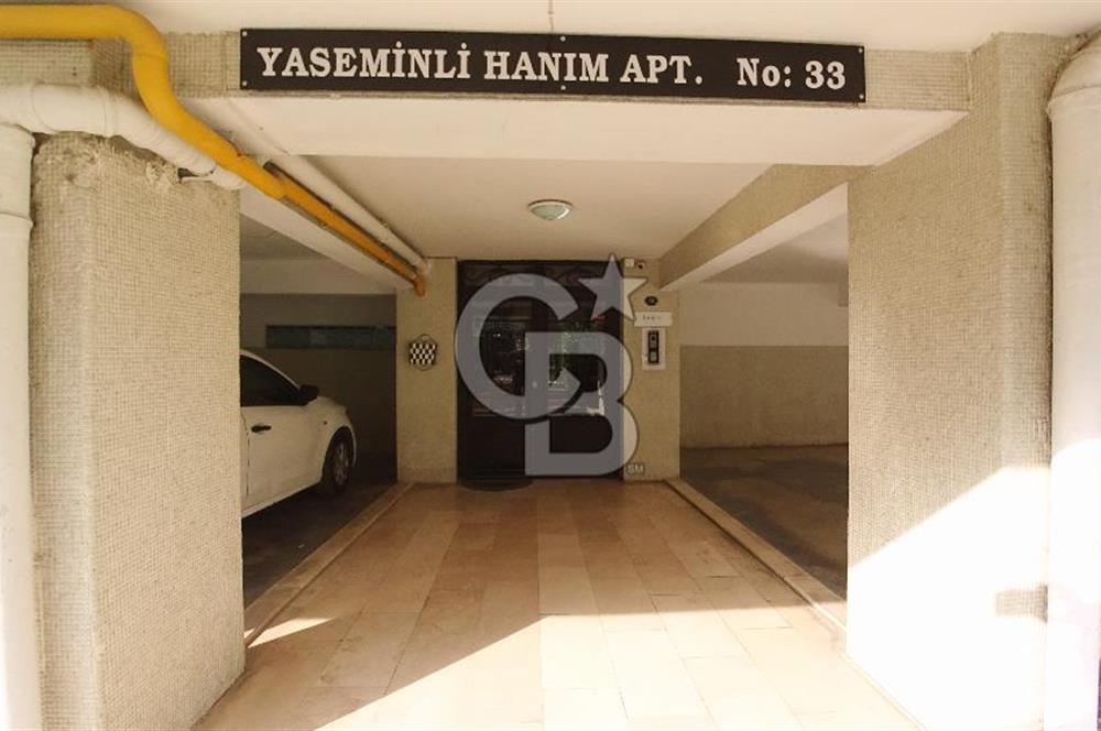 Bostanlı Merkezi Konum Tadilatlı Satılık 3+1 140 m² Köşe Daire