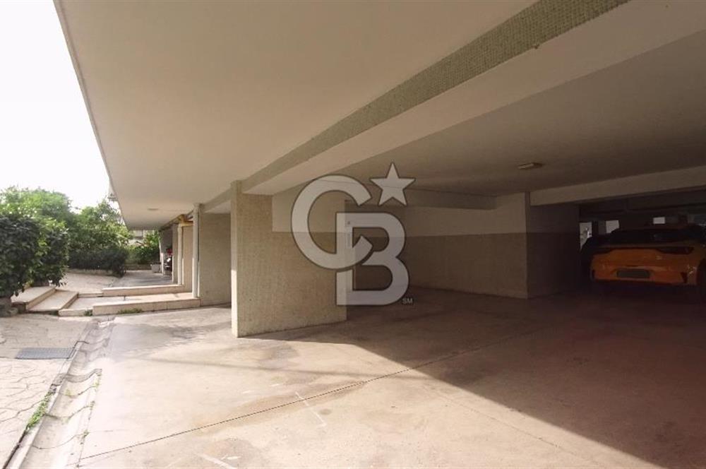 Bostanlı Merkezi Konum Tadilatlı Satılık 3+1 140 m² Köşe Daire