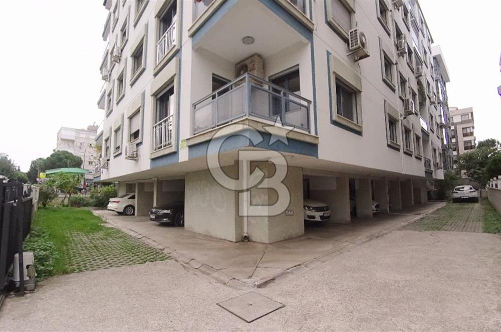 Bostanlı Merkezi Konum Tadilatlı Satılık 3+1 140 m² Köşe Daire