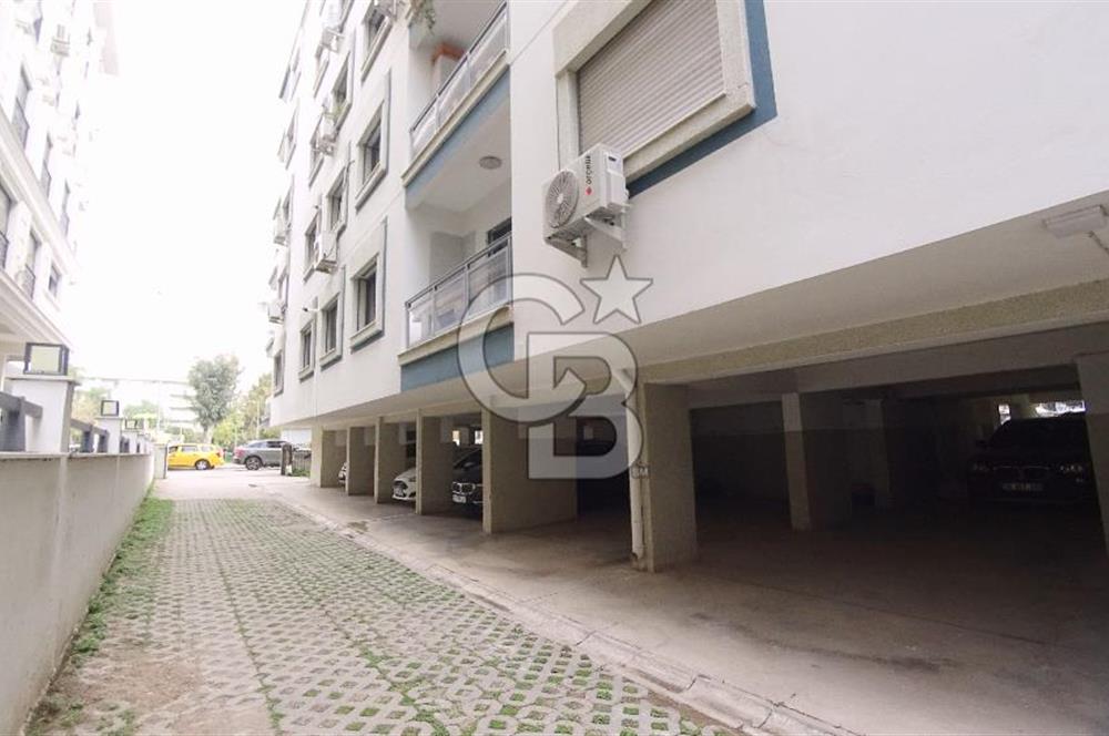 Bostanlı Merkezi Konum Tadilatlı Satılık 3+1 140 m² Köşe Daire