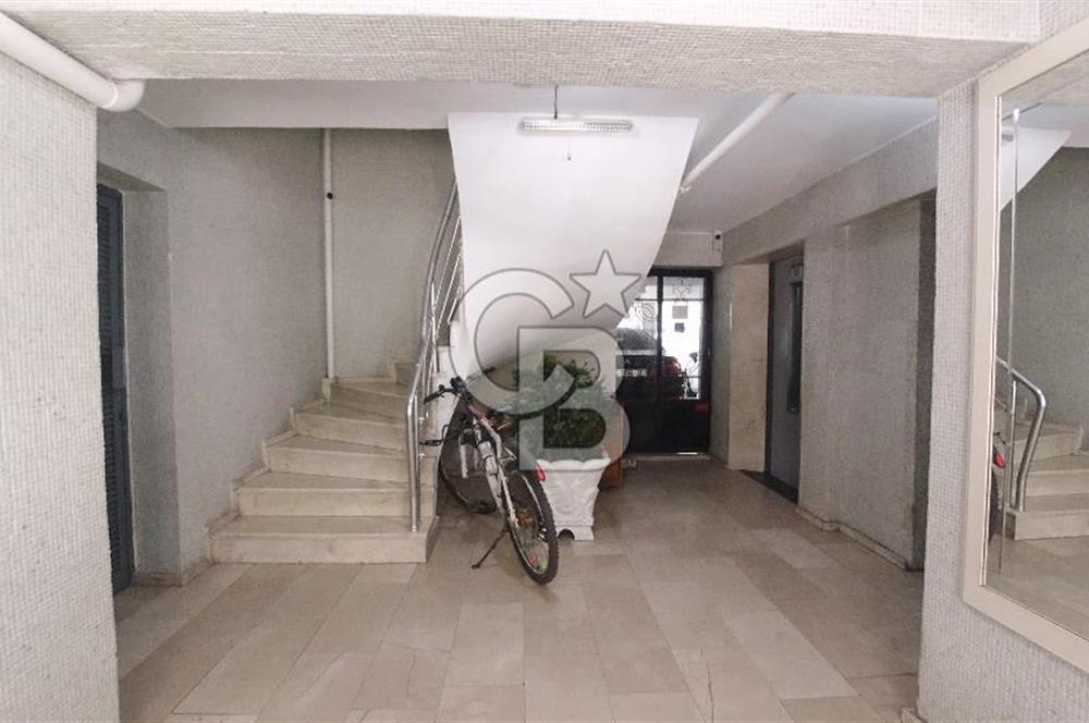 Bostanlı Merkezi Konum Tadilatlı Satılık 3+1 140 m² Köşe Daire