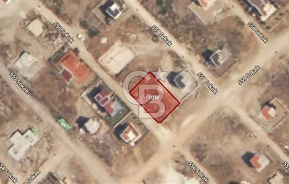 Karaburun Mordoğan Kamukent’te Deniz Manzaralı, Köşe Konumda Villa Arsası