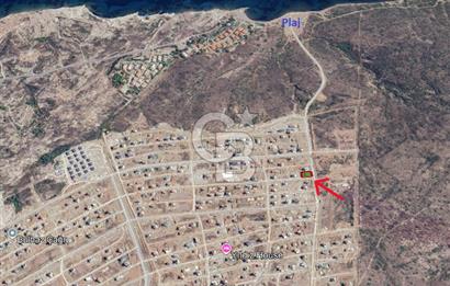 Karaburun Mordoğan Kamukent’te Köşe Konumda Deniz Manzaralı Villa Arsası