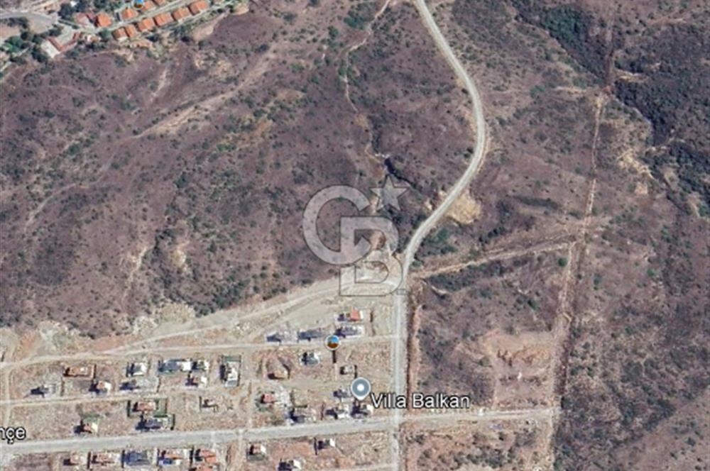 Karaburun Mordoğan Kamukent’te Köşe Konumda Deniz Manzaralı Villa Arsası