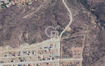 Karaburun Mordoğan Kamukent’te Köşe Konumda Deniz Manzaralı Villa Arsası