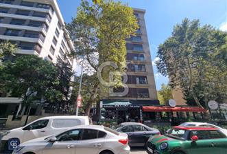 KADIKÖY FENERBAHÇE'DE EŞSİZ KONUMDA SATILIK FIRSAT 3+1 DAİRE - 9 - 319468