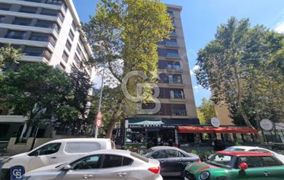 KADIKÖY FENERBAHÇE'DE EŞSİZ KONUMDA SATILIK FIRSAT 3+1 DAİRE