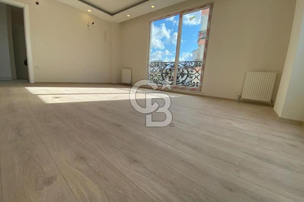 Şenesenevler Minibüs Cad. Üzerinde 7. Kat Ön Cephe Satılık 2+1 Daire 