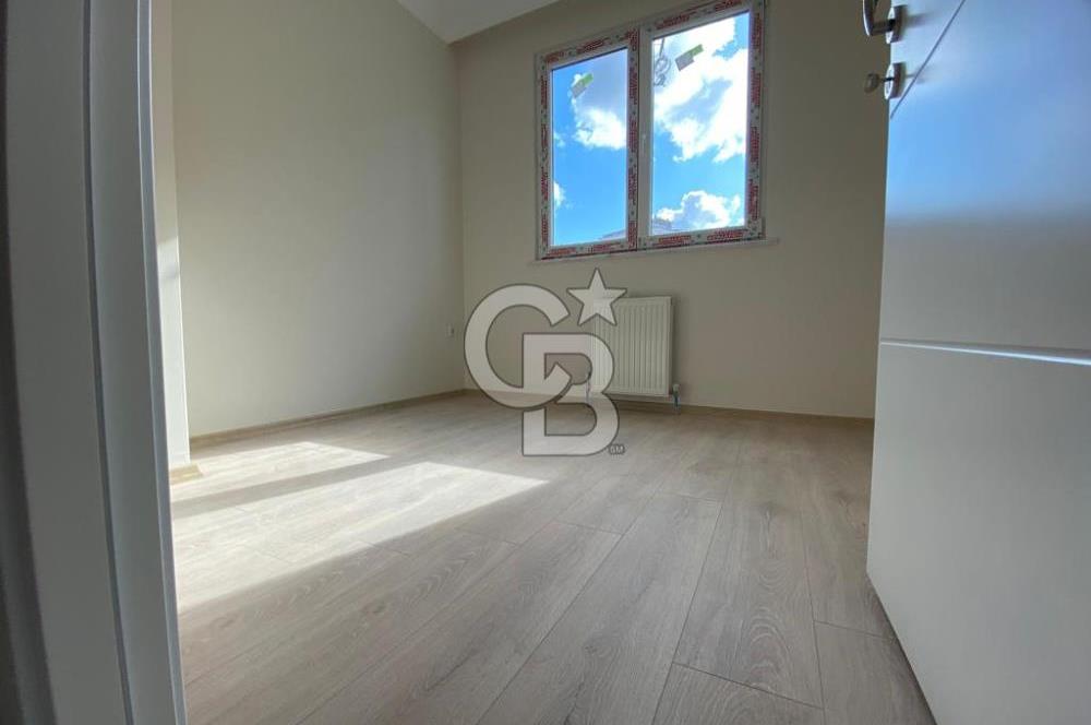 Şenesenevler Minibüs Cad. Üzerinde 7. Kat Ön Cephe Satılık 2+1 Daire 