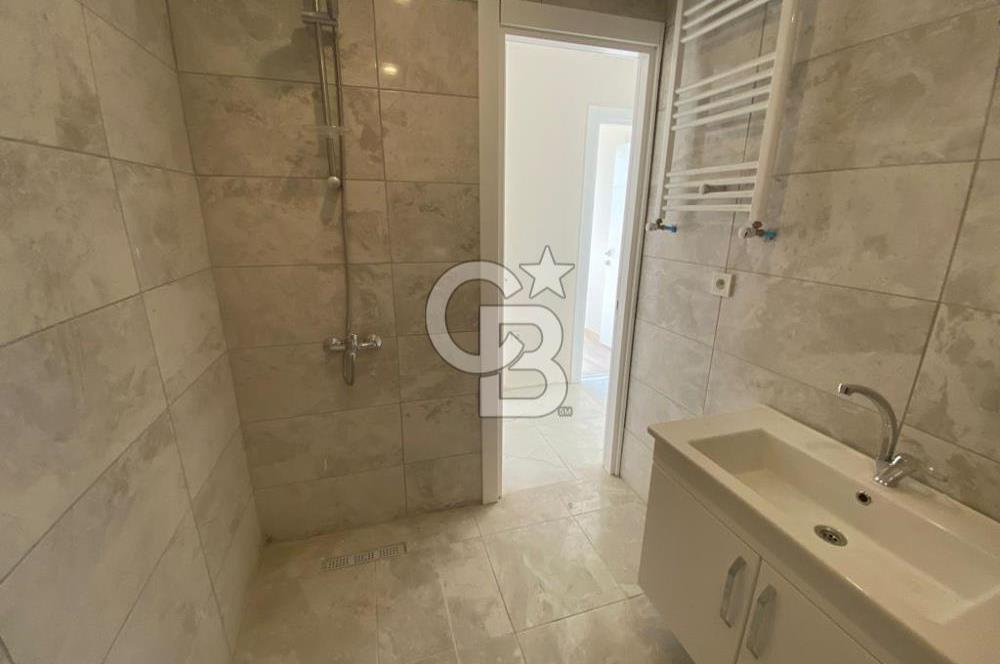 Şenesenevler Minibüs Cad. Üzerinde 7. Kat Ön Cephe Satılık 2+1 Daire 