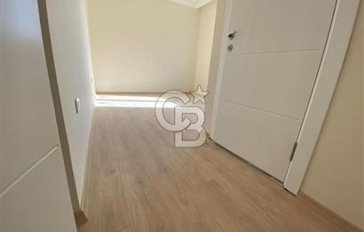 Şenesenevler Minibüs Cad. Üzerinde 7. Kat Ön Cephe Satılık 2+1 Daire 