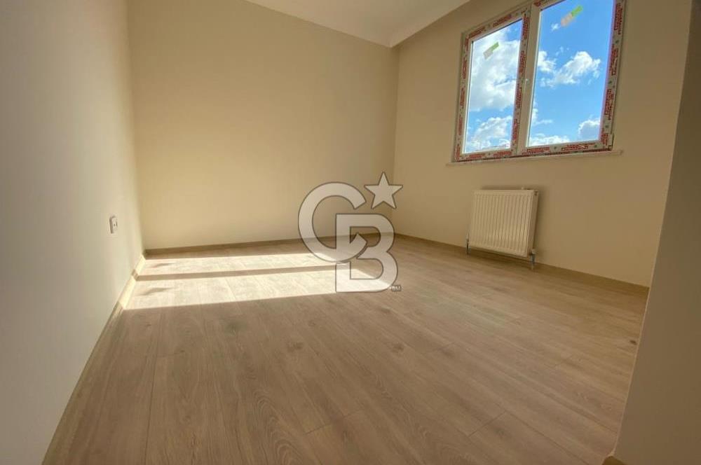 Şenesenevler Minibüs Cad. Üzerinde 7. Kat Ön Cephe Satılık 2+1 Daire 