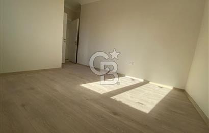 Şenesenevler Minibüs Cad. Üzerinde 7. Kat Ön Cephe Satılık 2+1 Daire 